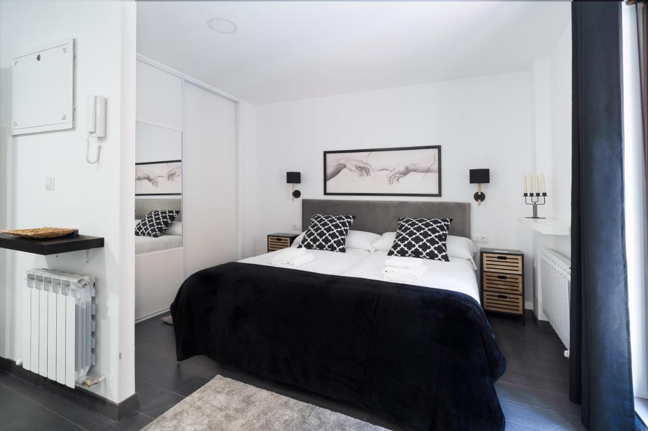 Housingleon - Five Rooms Ngoại thất bức ảnh